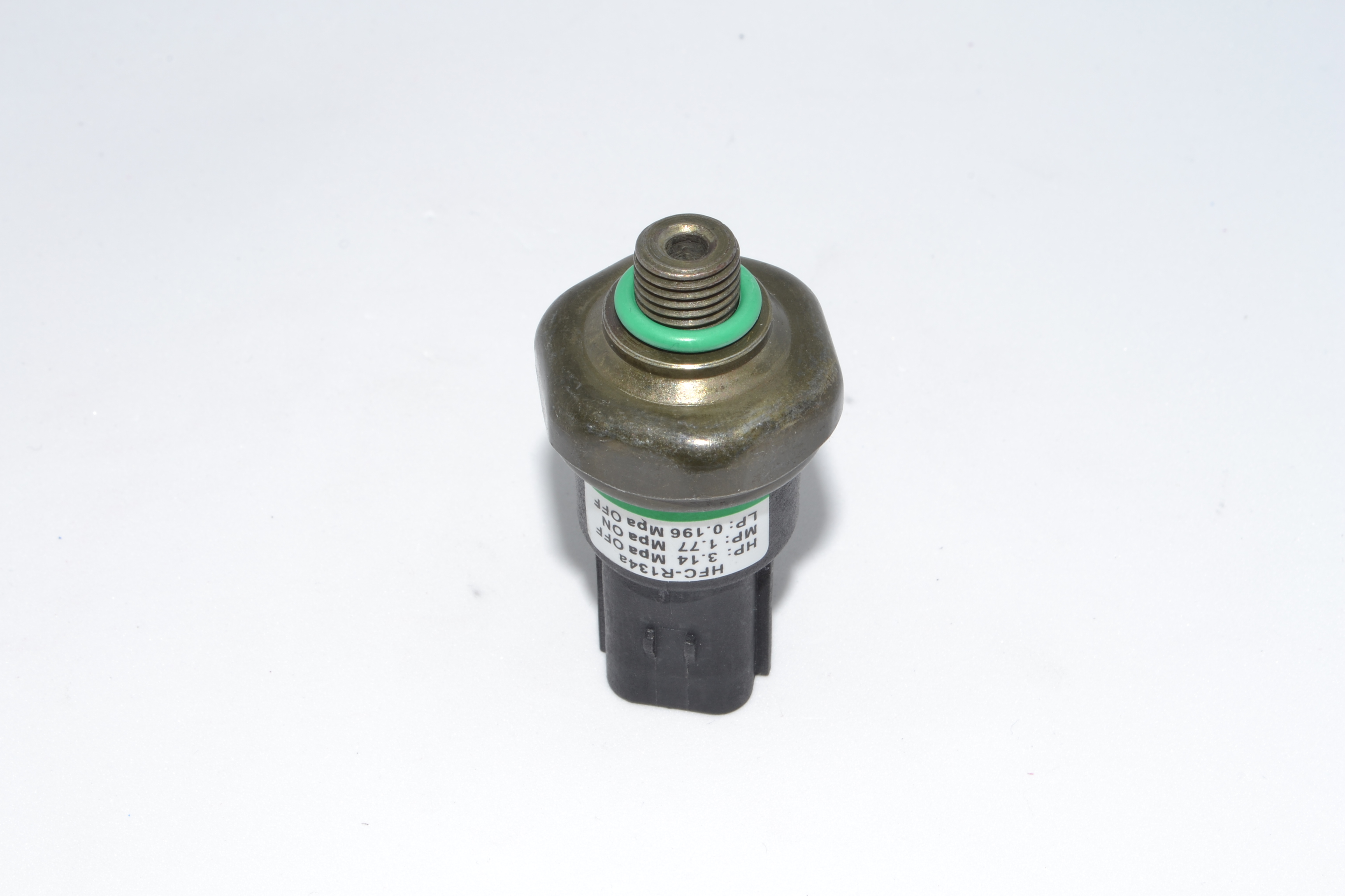 Presostat czujnik ciśnienia klimatyzacji SSANGYONG 3/8-24UNF 61226000 - foto 3